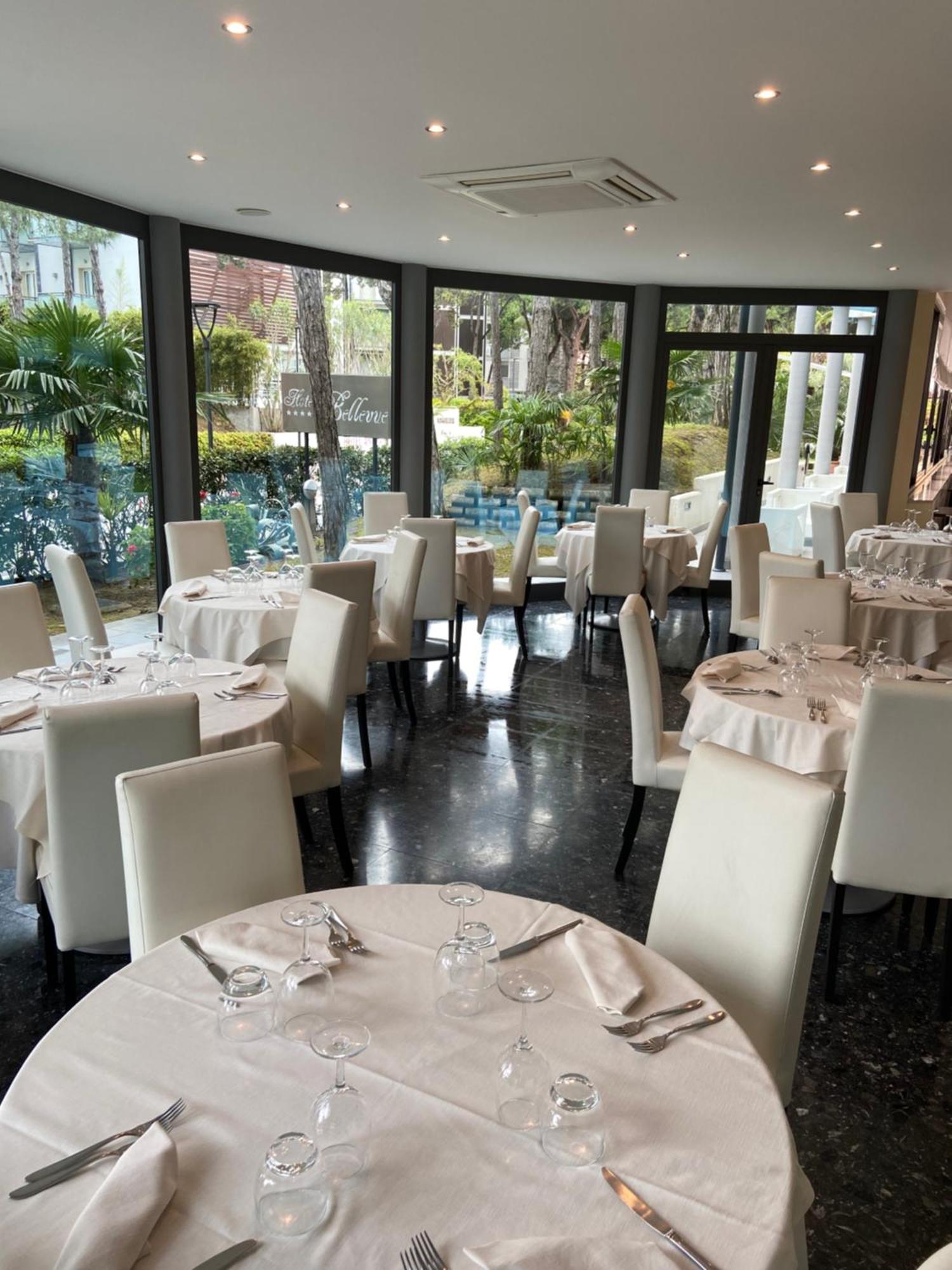 Hotel Bellevue Lignano Sabbiadoro Exterior foto