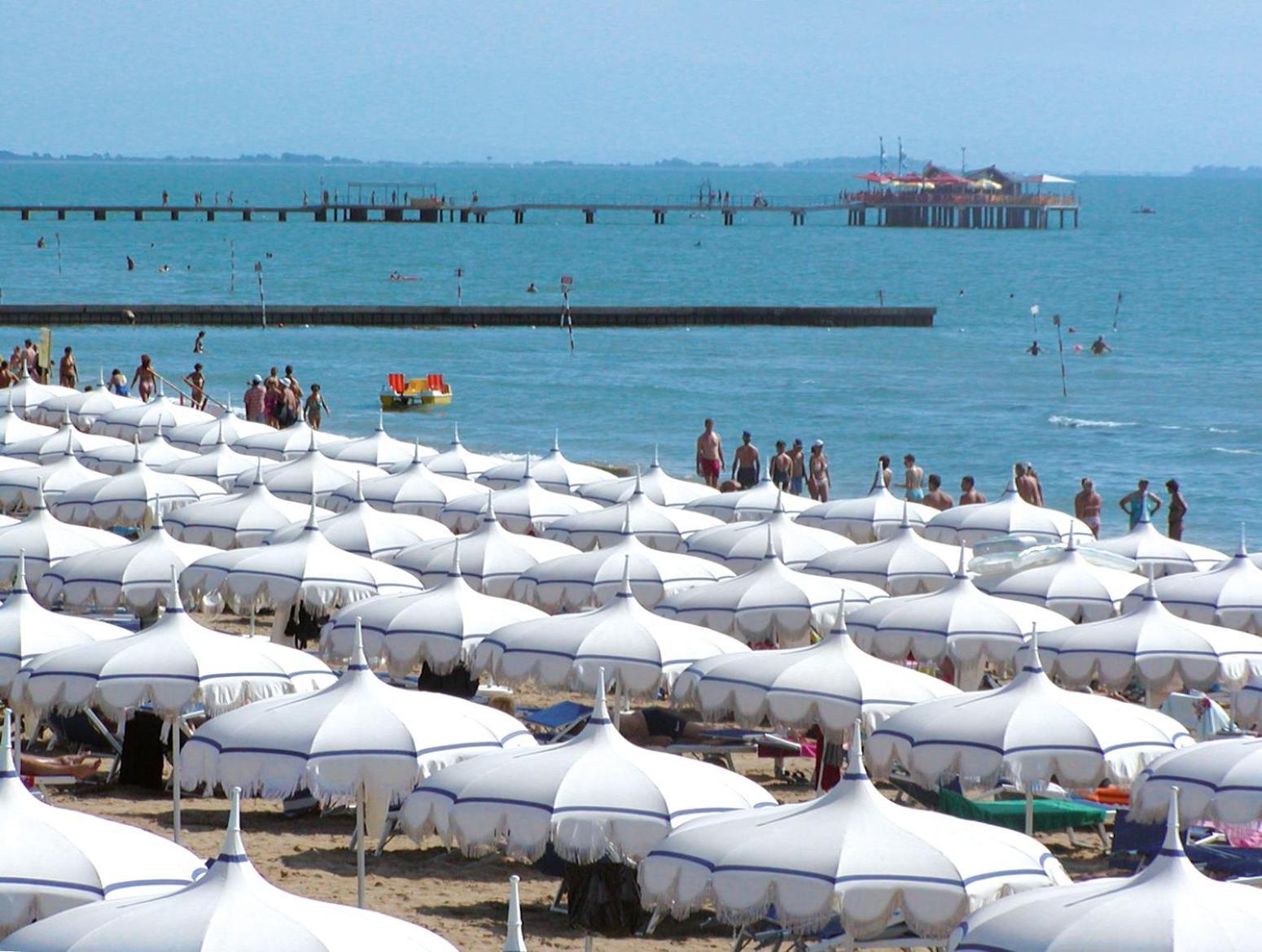 Hotel Bellevue Lignano Sabbiadoro Exterior foto