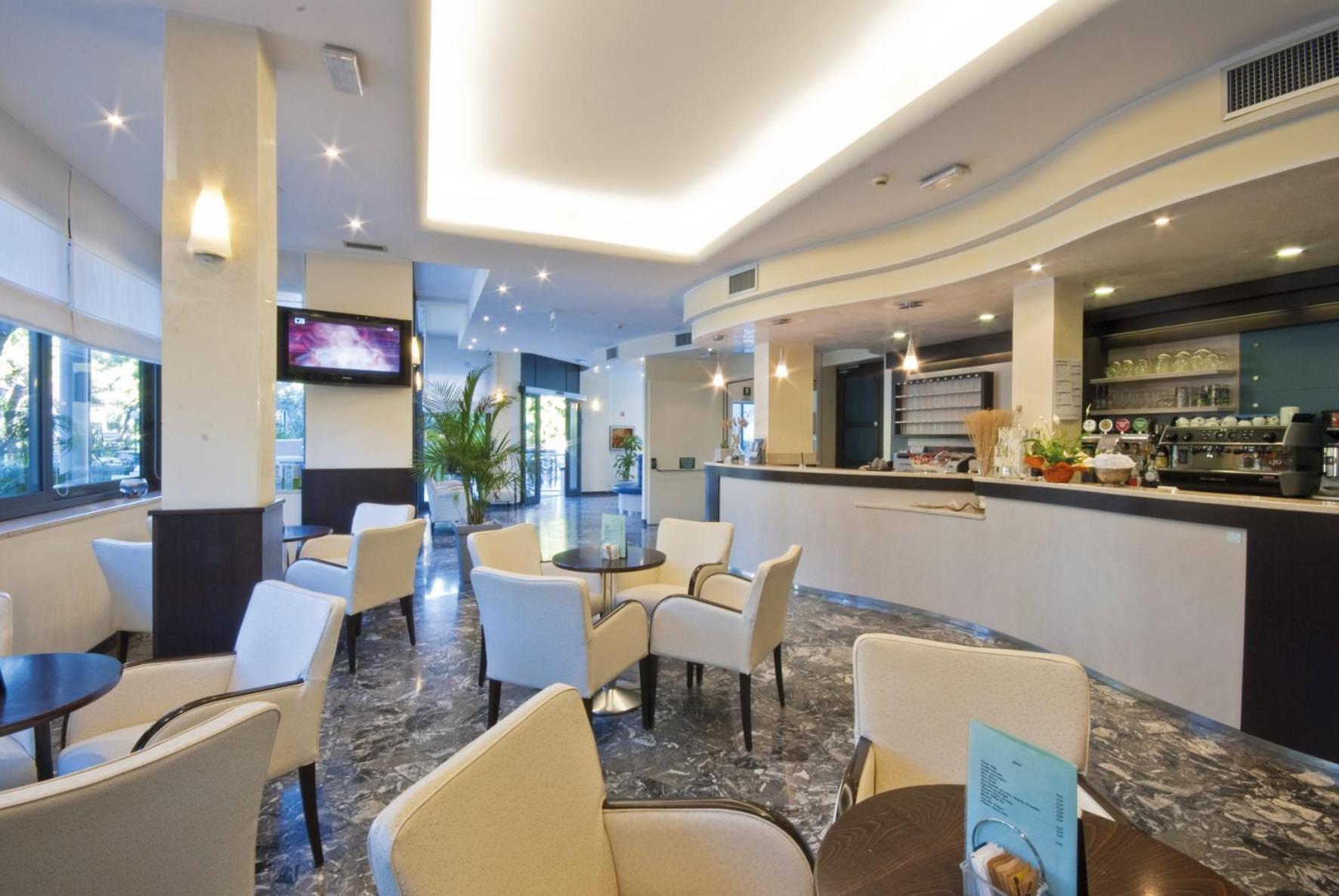 Hotel Bellevue Lignano Sabbiadoro Exterior foto