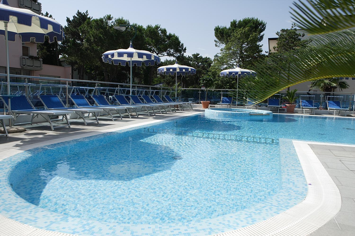 Hotel Bellevue Lignano Sabbiadoro Exterior foto
