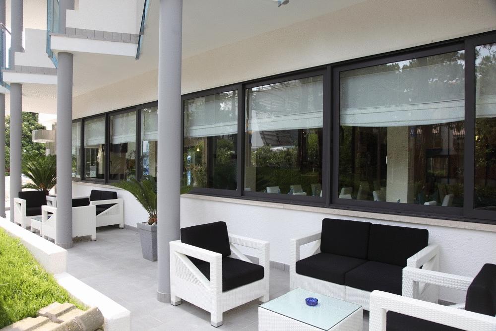 Hotel Bellevue Lignano Sabbiadoro Exterior foto